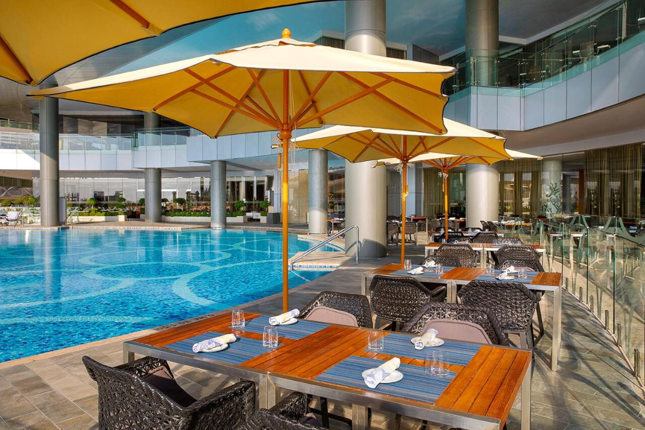 conrad abu dhabi pool