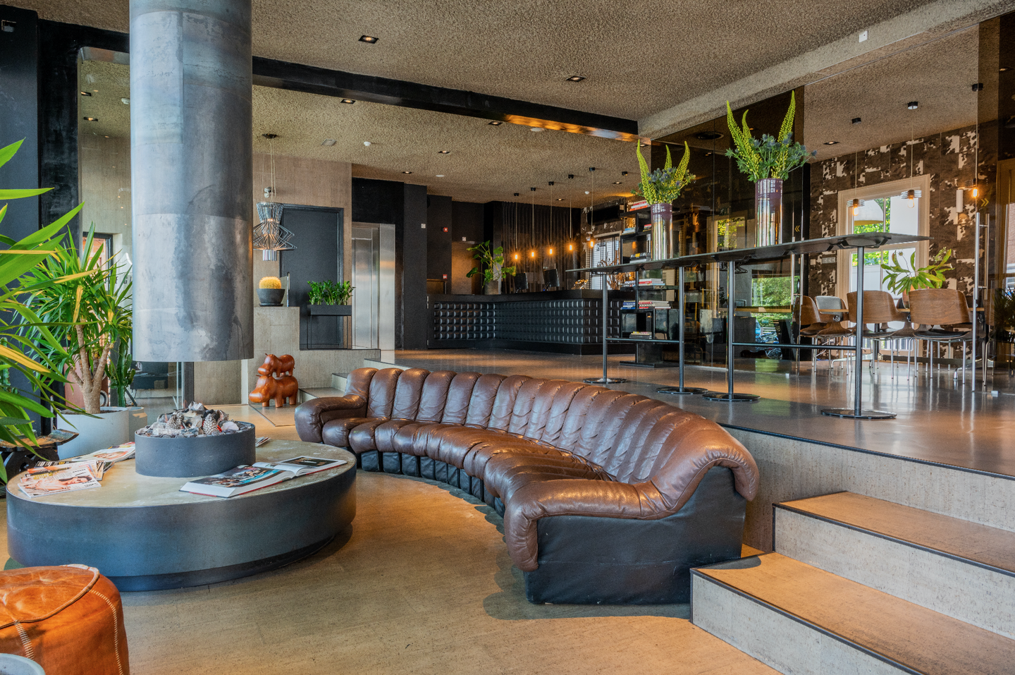 v lounge
